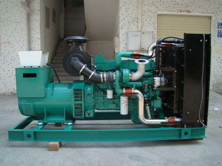 东郊镇1100kw康明斯柴油发电机组图片 东郊镇1100kw康明斯柴油发电机组图片